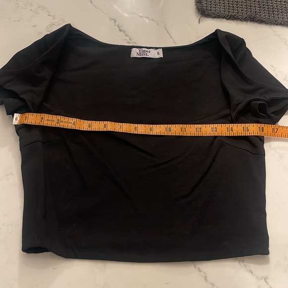 TIGER MIST Fitted Top with Clasp - Picture 9 of 9